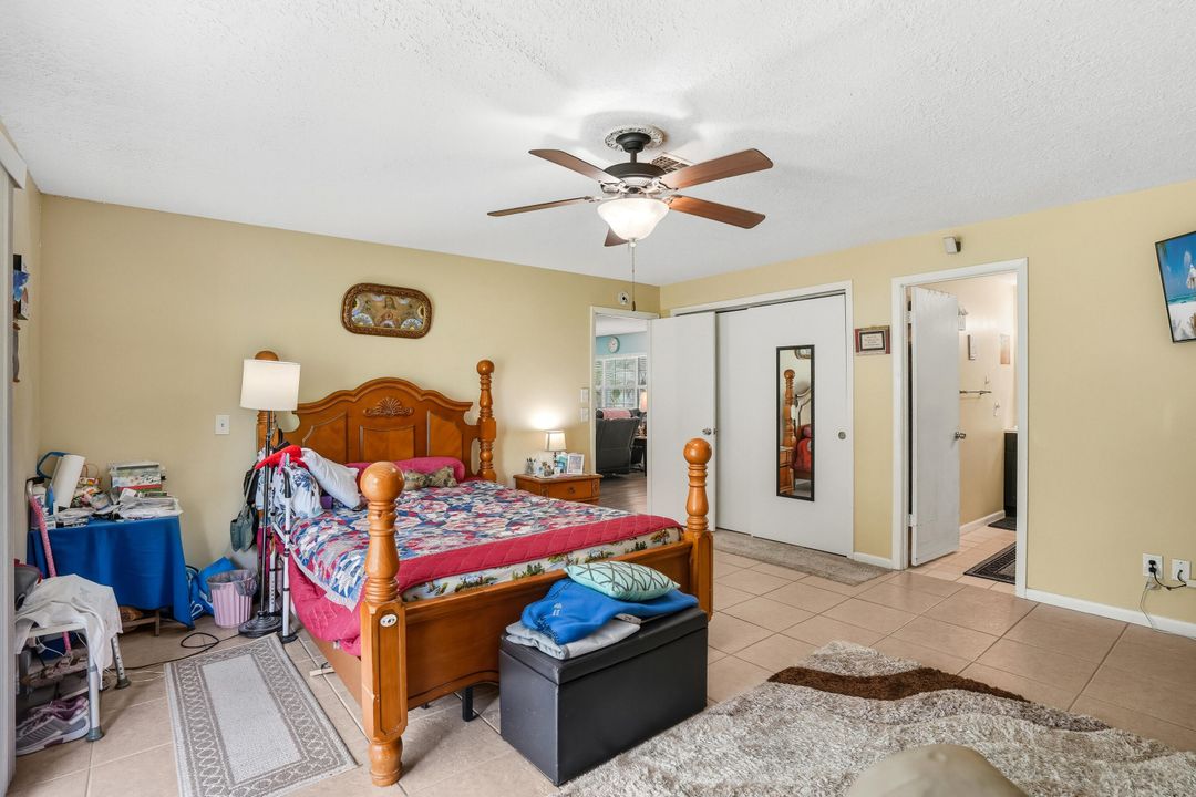 Active With Contract: $274,999 (3 beds, 2 baths, 1376 Square Feet)