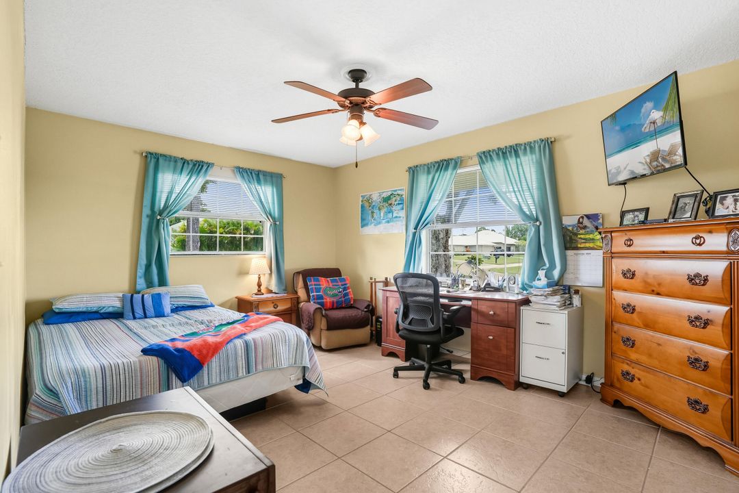 Active With Contract: $274,999 (3 beds, 2 baths, 1376 Square Feet)