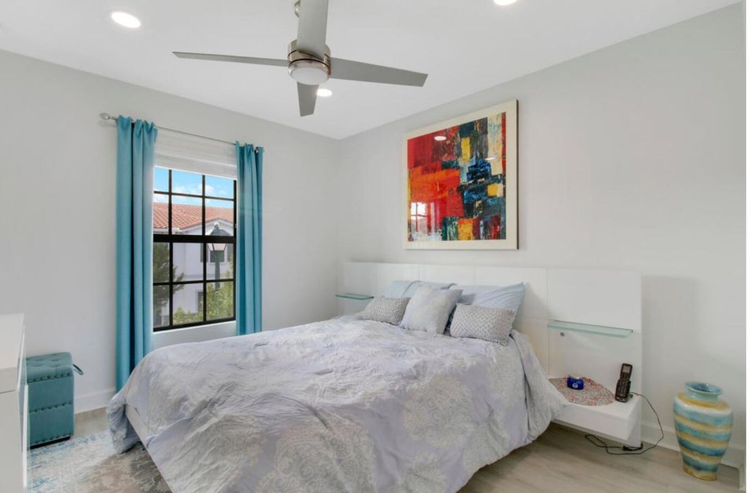 Active With Contract: $430,000 (4 beds, 2 baths, 1861 Square Feet)