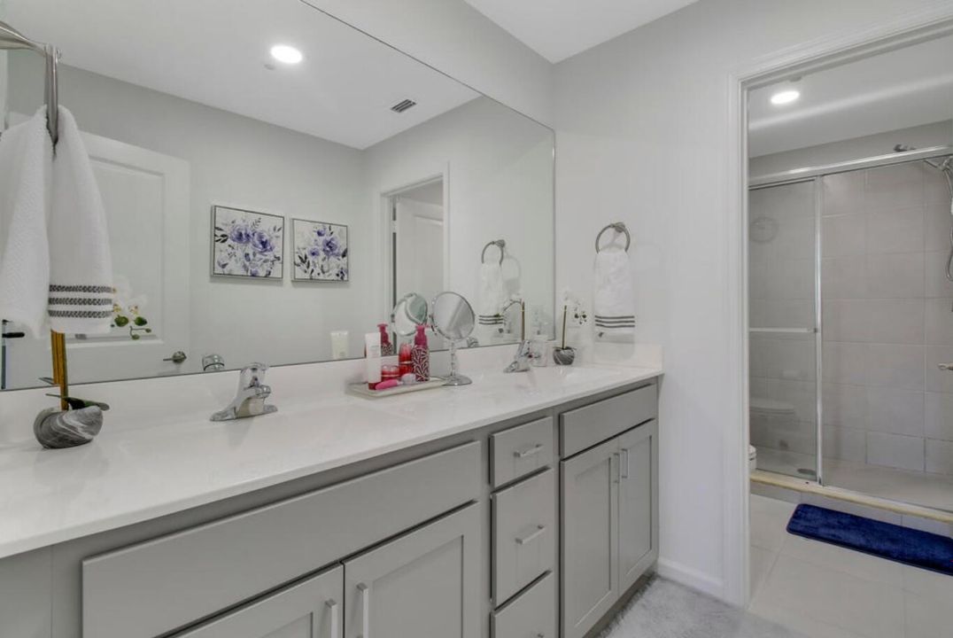 Active With Contract: $430,000 (4 beds, 2 baths, 1861 Square Feet)