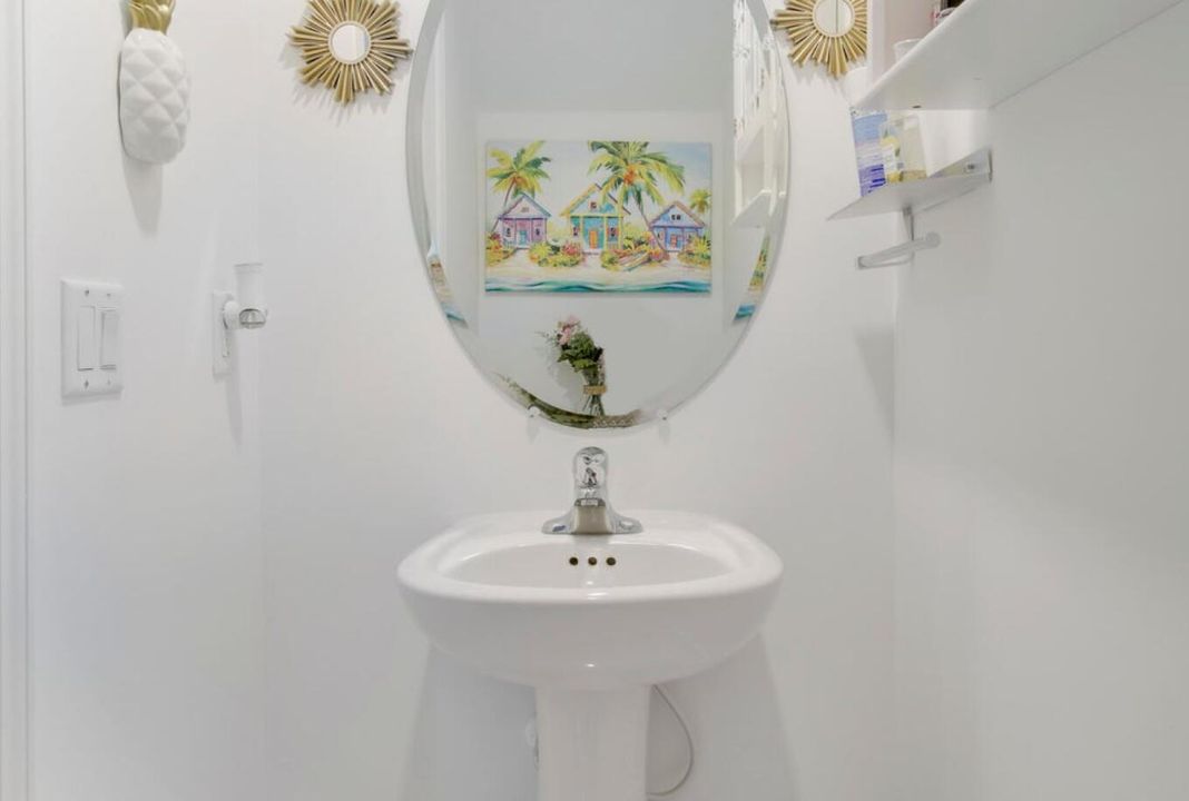 Active With Contract: $430,000 (4 beds, 2 baths, 1861 Square Feet)