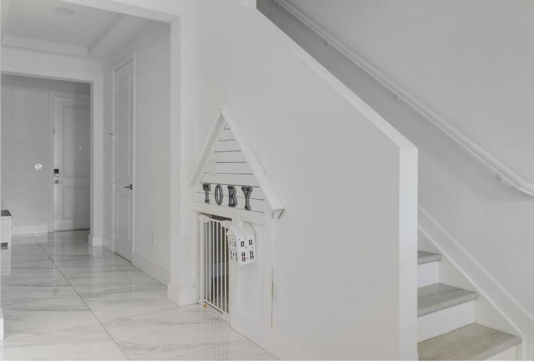 Active With Contract: $430,000 (4 beds, 2 baths, 1861 Square Feet)