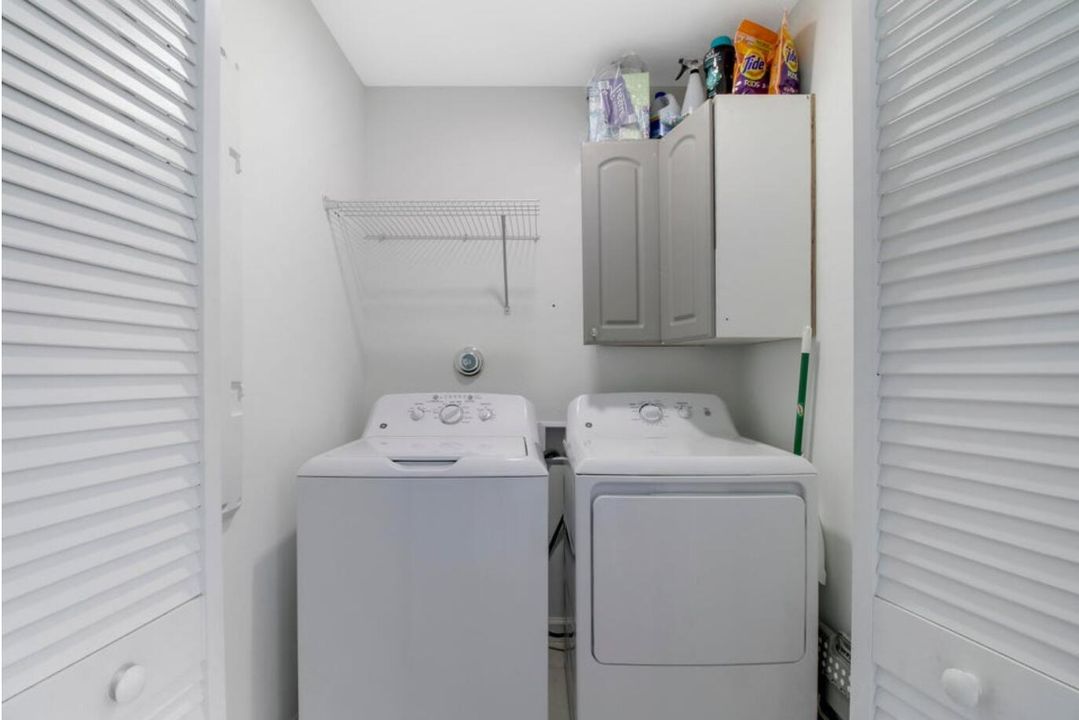 Active With Contract: $430,000 (4 beds, 2 baths, 1861 Square Feet)