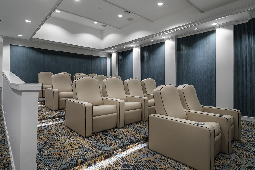 出租: $10,250 (2 贝兹, 2 浴室, 2156 平方英尺)