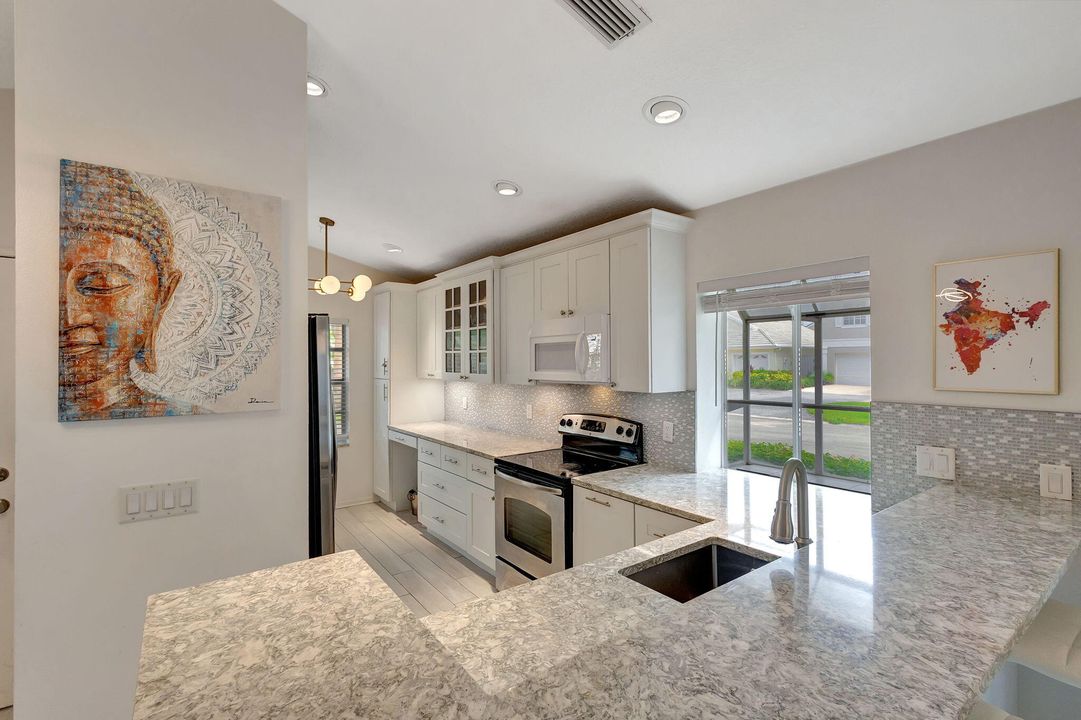 Active With Contract: $3,600 (2 beds, 2 baths, 1174 Square Feet)