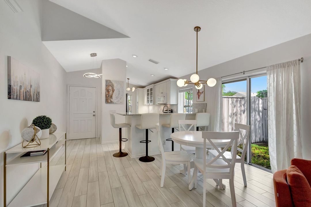 Active With Contract: $3,600 (2 beds, 2 baths, 1174 Square Feet)