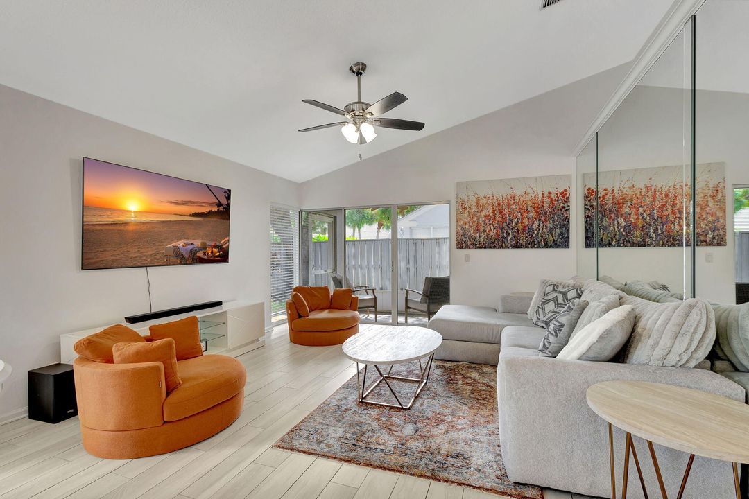 Active With Contract: $3,600 (2 beds, 2 baths, 1174 Square Feet)