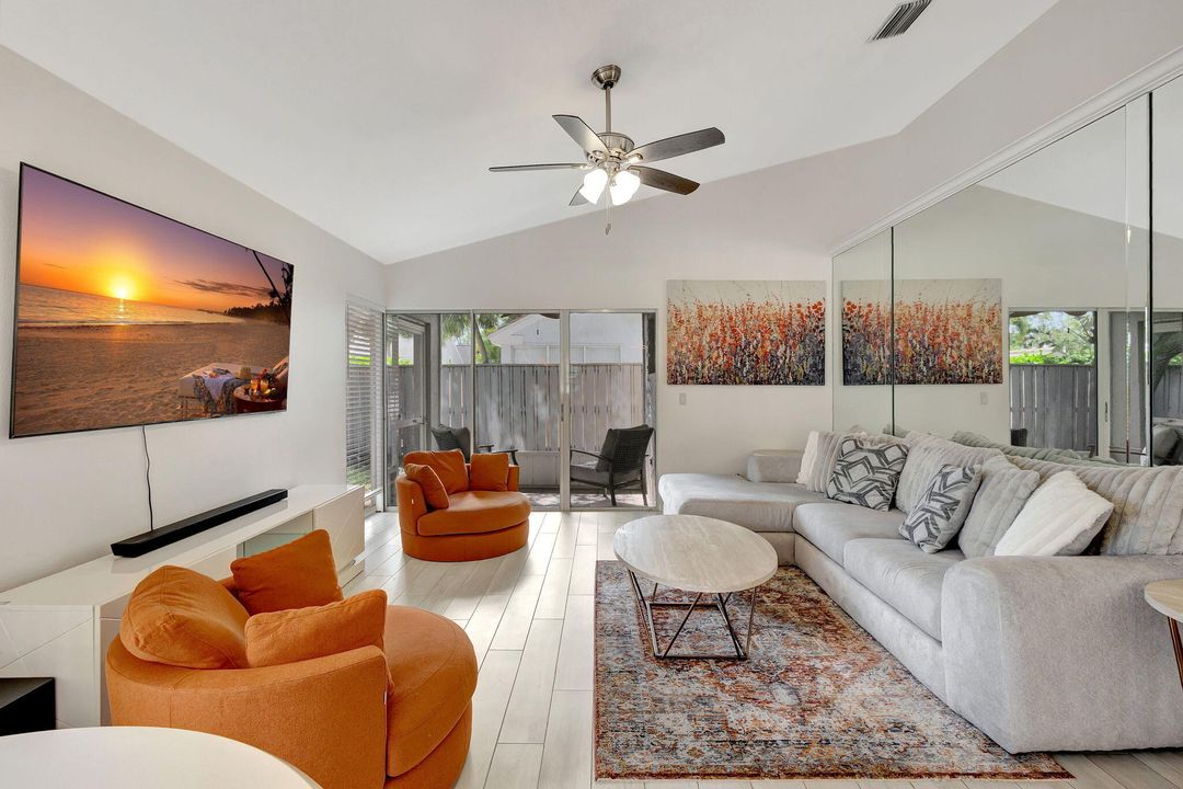 Active With Contract: $3,600 (2 beds, 2 baths, 1174 Square Feet)