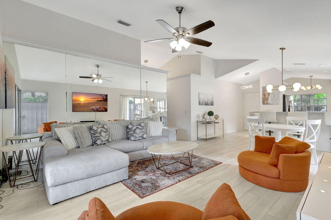 Active With Contract: $3,600 (2 beds, 2 baths, 1174 Square Feet)