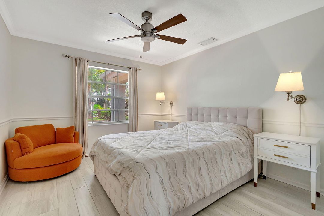 Active With Contract: $3,600 (2 beds, 2 baths, 1174 Square Feet)