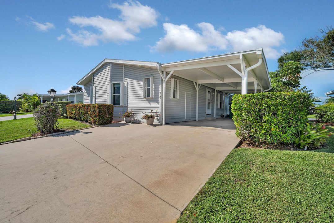 Active With Contract: $74,900 (2 beds, 2 baths, 1401 Square Feet)