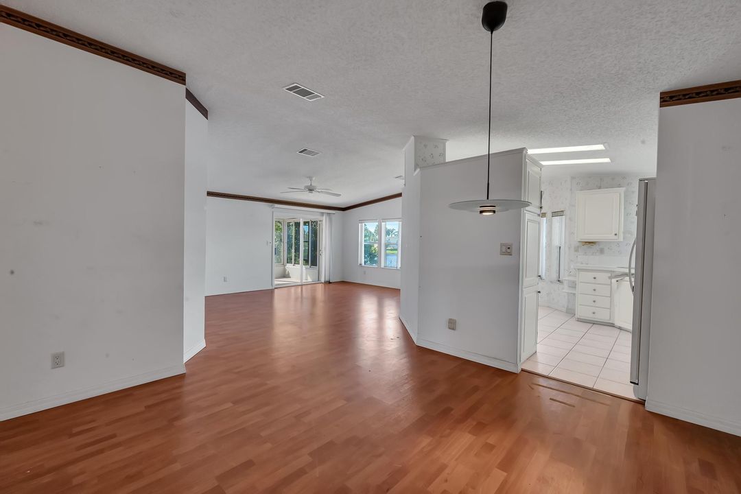 Active With Contract: $74,900 (2 beds, 2 baths, 1401 Square Feet)