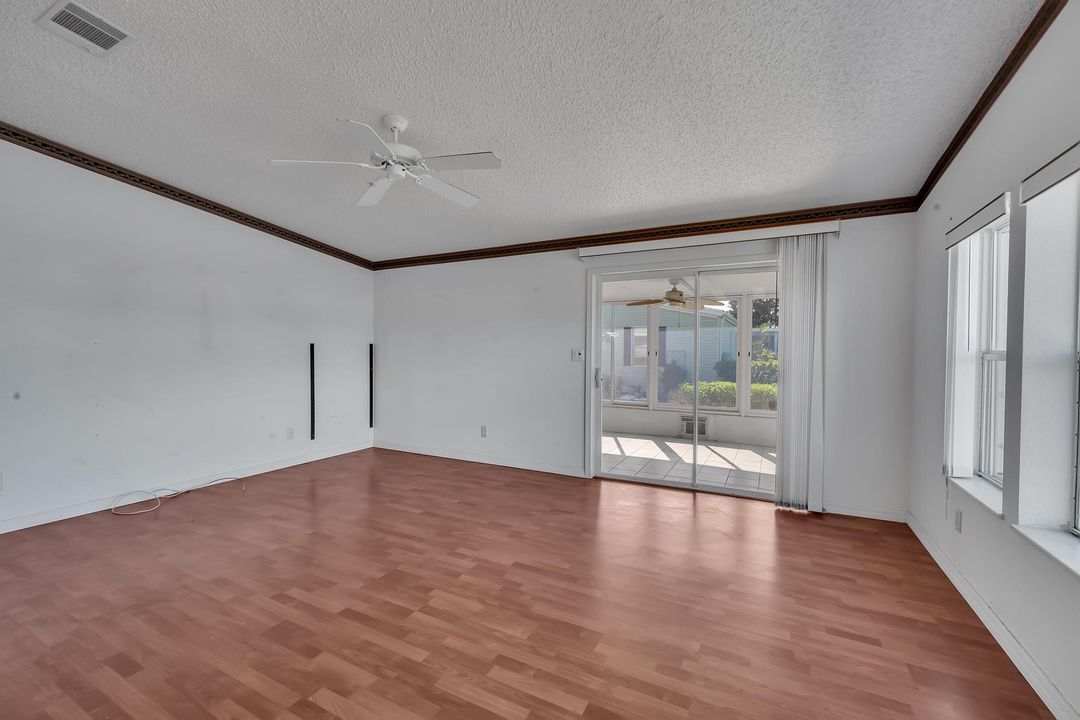 Active With Contract: $74,900 (2 beds, 2 baths, 1401 Square Feet)