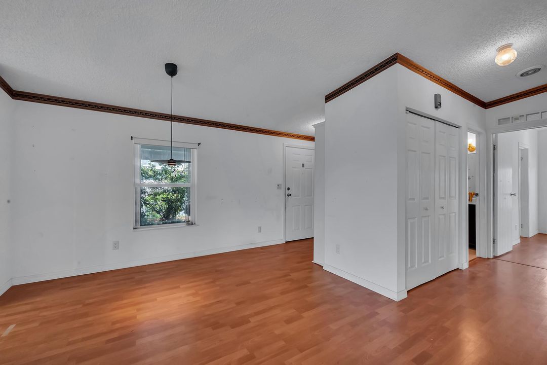 Active With Contract: $74,900 (2 beds, 2 baths, 1401 Square Feet)