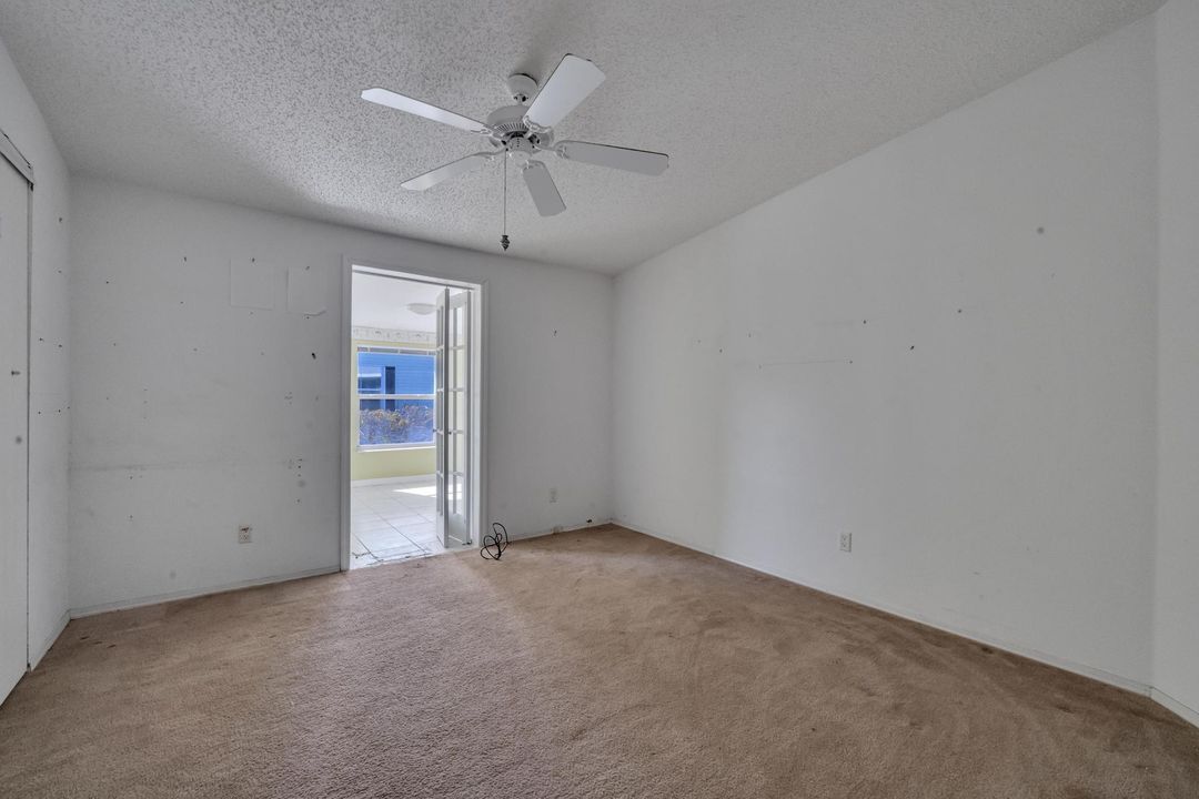 Active With Contract: $74,900 (2 beds, 2 baths, 1401 Square Feet)
