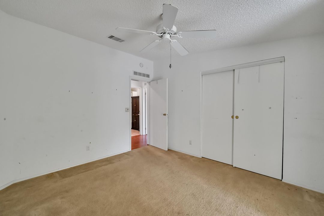 Active With Contract: $74,900 (2 beds, 2 baths, 1401 Square Feet)