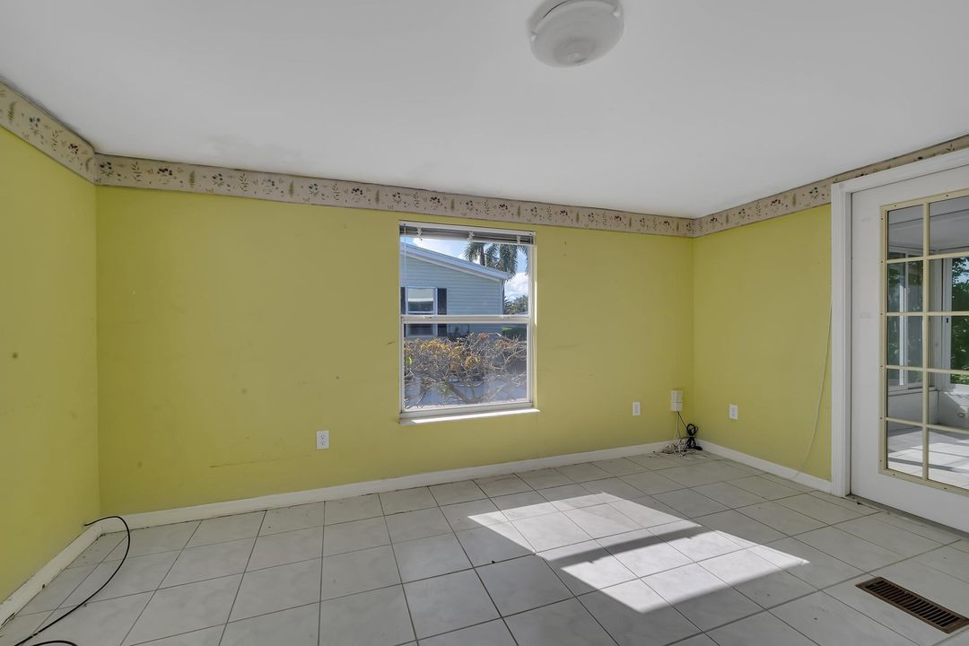 Active With Contract: $74,900 (2 beds, 2 baths, 1401 Square Feet)