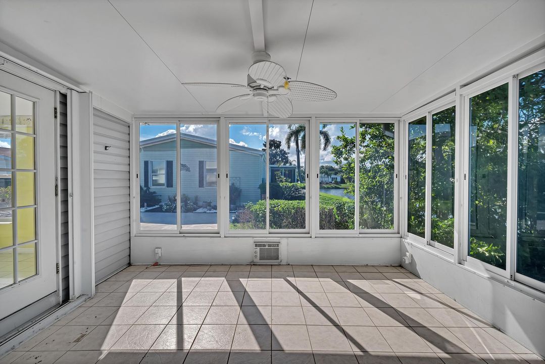 Active With Contract: $74,900 (2 beds, 2 baths, 1401 Square Feet)