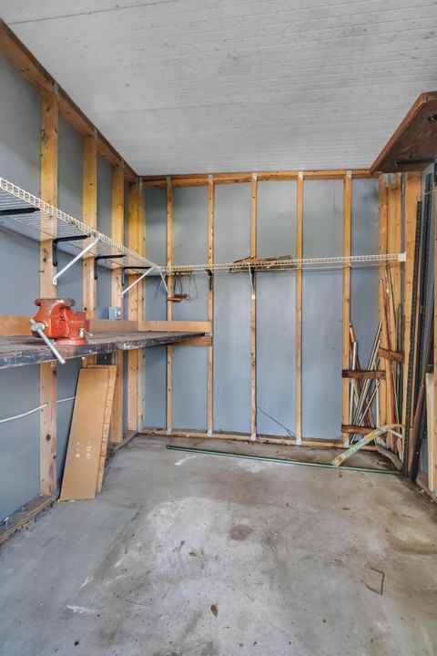 Active With Contract: $74,900 (2 beds, 2 baths, 1401 Square Feet)