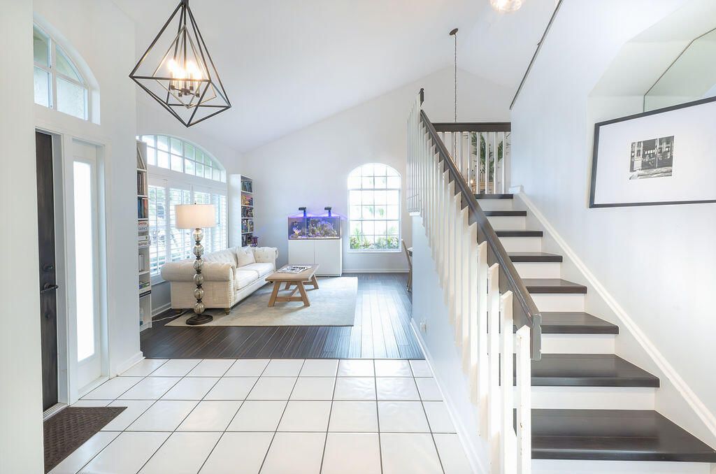 出租: $4,500 (3 贝兹, 2 浴室, 1960 平方英尺)