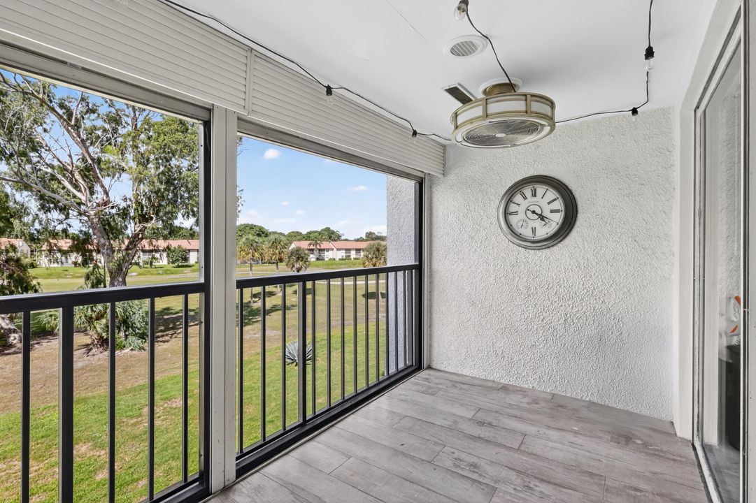 Active With Contract: $210,000 (2 beds, 2 baths, 1005 Square Feet)