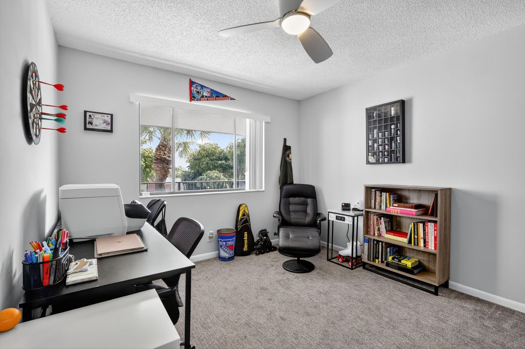 Active With Contract: $210,000 (2 beds, 2 baths, 1005 Square Feet)