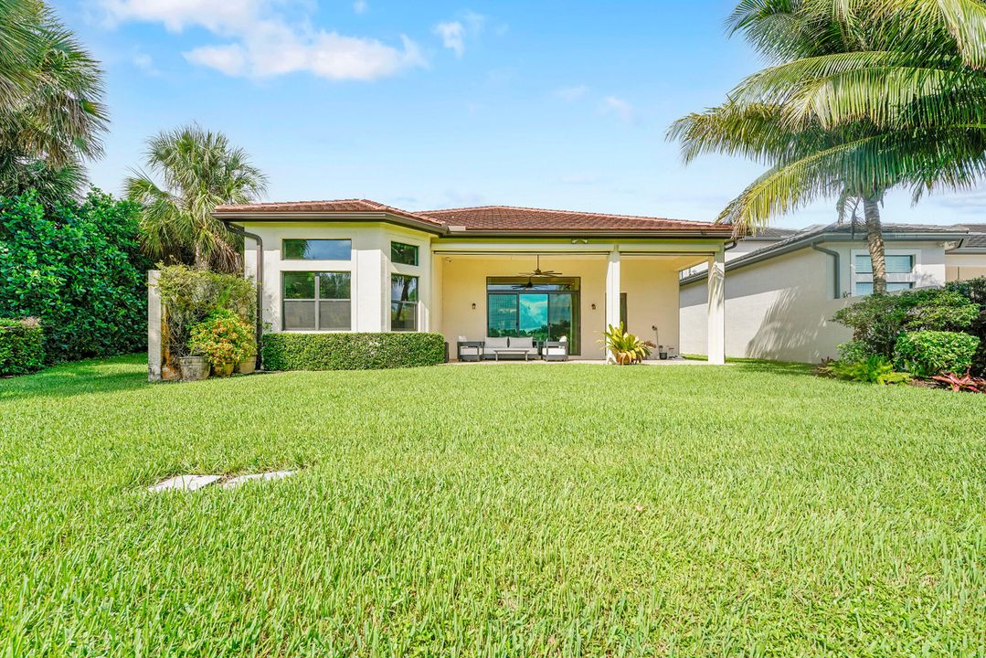 Active With Contract: $1,699,000 (4 beds, 3 baths, 3057 Square Feet)