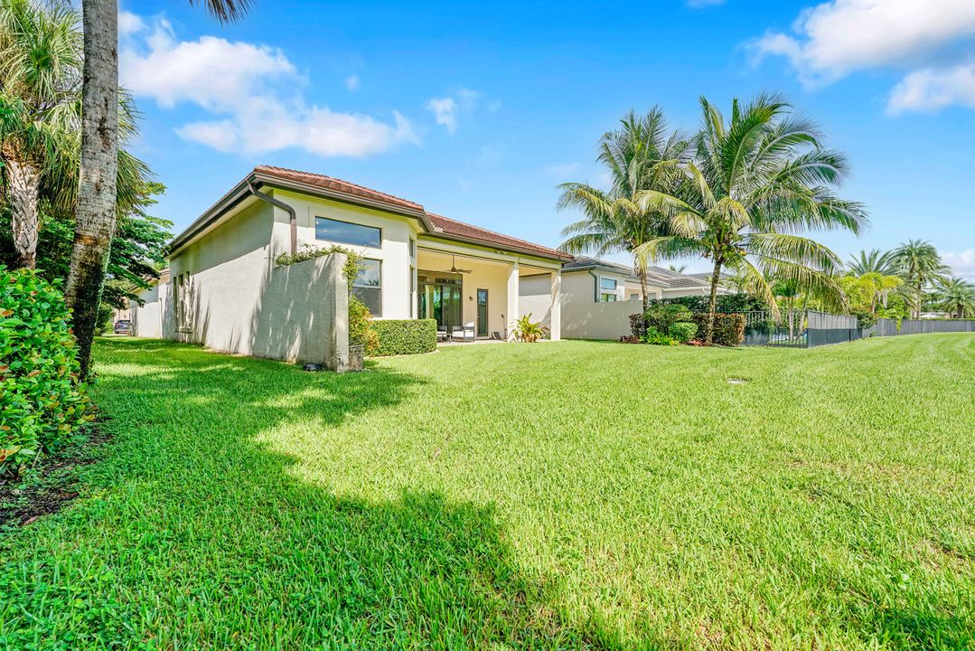 Active With Contract: $1,699,000 (4 beds, 3 baths, 3057 Square Feet)