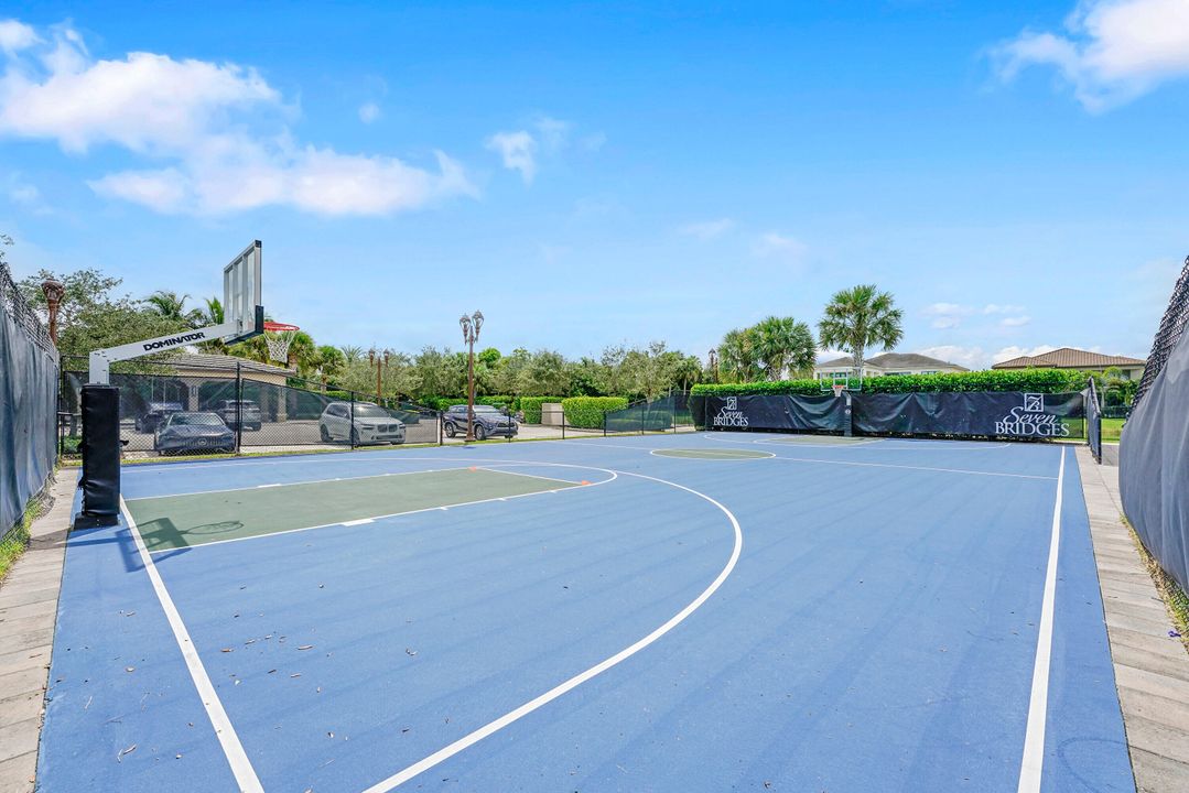 Active With Contract: $1,699,000 (4 beds, 3 baths, 3057 Square Feet)