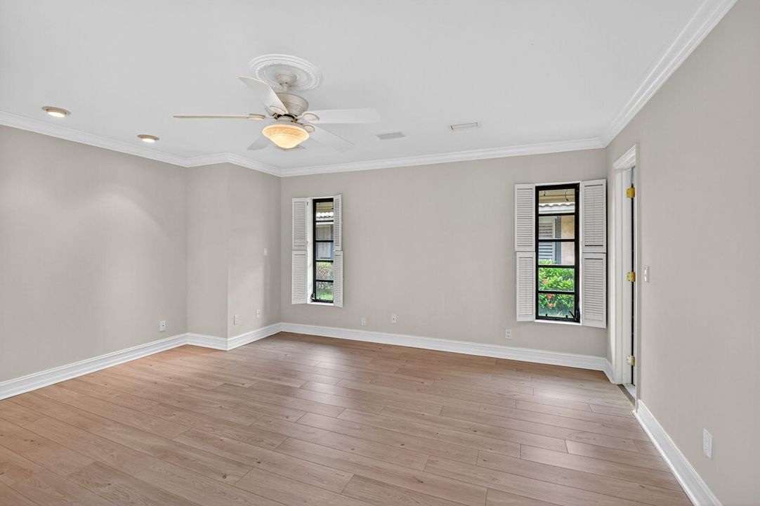 En Venta: $975,000 (3 camas, 2 baños, 2559 Pies cuadrados)