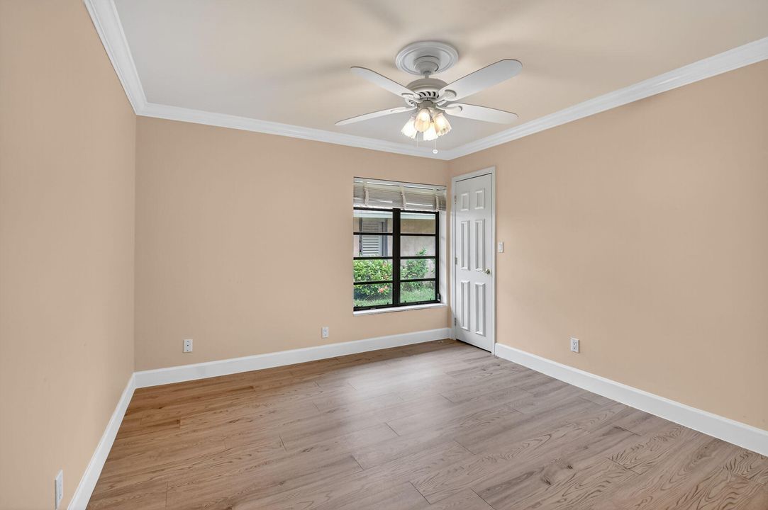 En Venta: $975,000 (3 camas, 2 baños, 2559 Pies cuadrados)