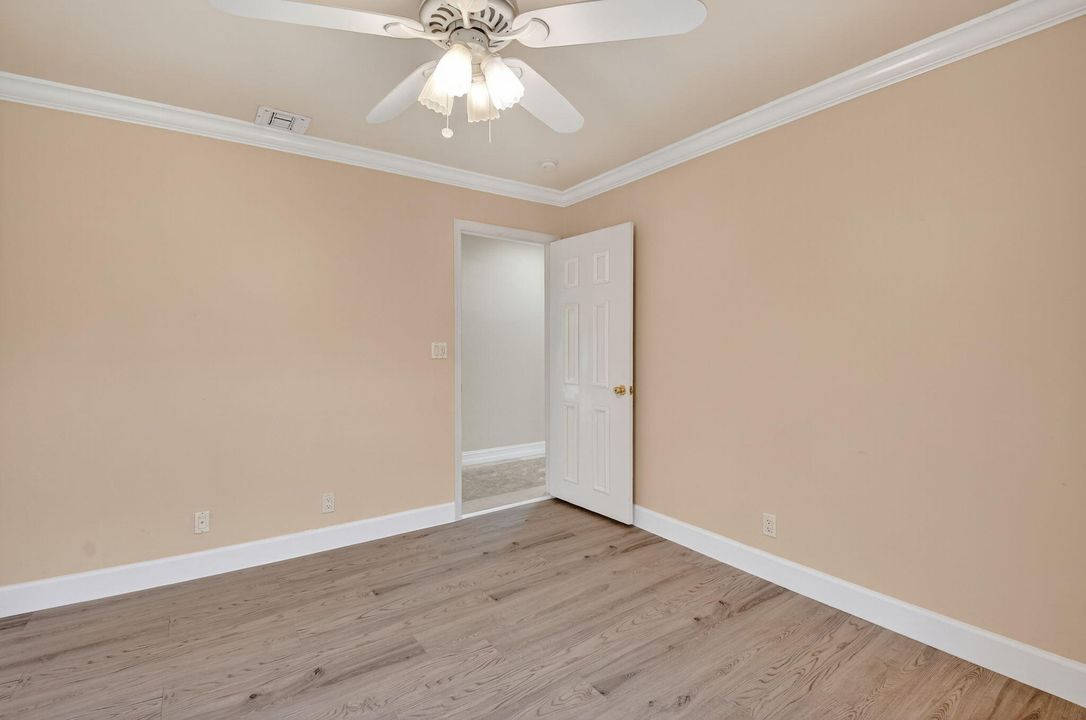 En Venta: $975,000 (3 camas, 2 baños, 2559 Pies cuadrados)