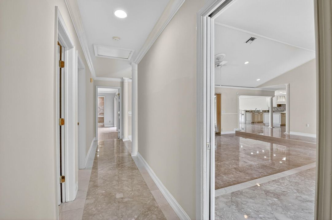 En Venta: $975,000 (3 camas, 2 baños, 2559 Pies cuadrados)