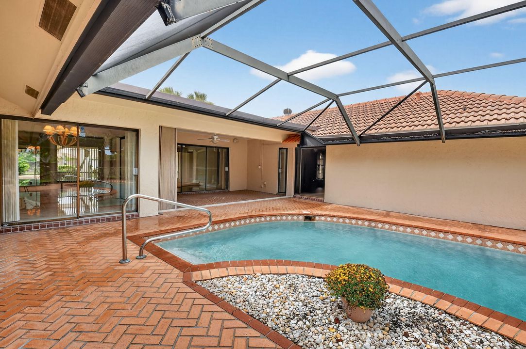 En Venta: $975,000 (3 camas, 2 baños, 2559 Pies cuadrados)