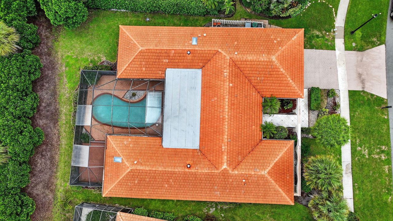 En Venta: $975,000 (3 camas, 2 baños, 2559 Pies cuadrados)