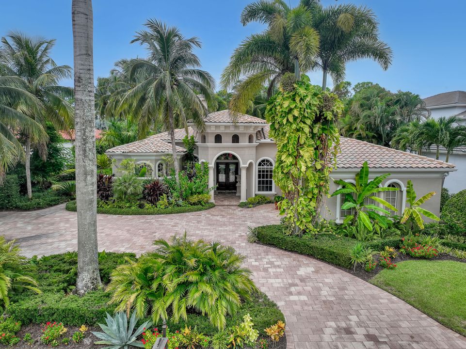 Недавно продано: $2,995,000 (3 спален, 3 ванн, 3842 Квадратных фут)