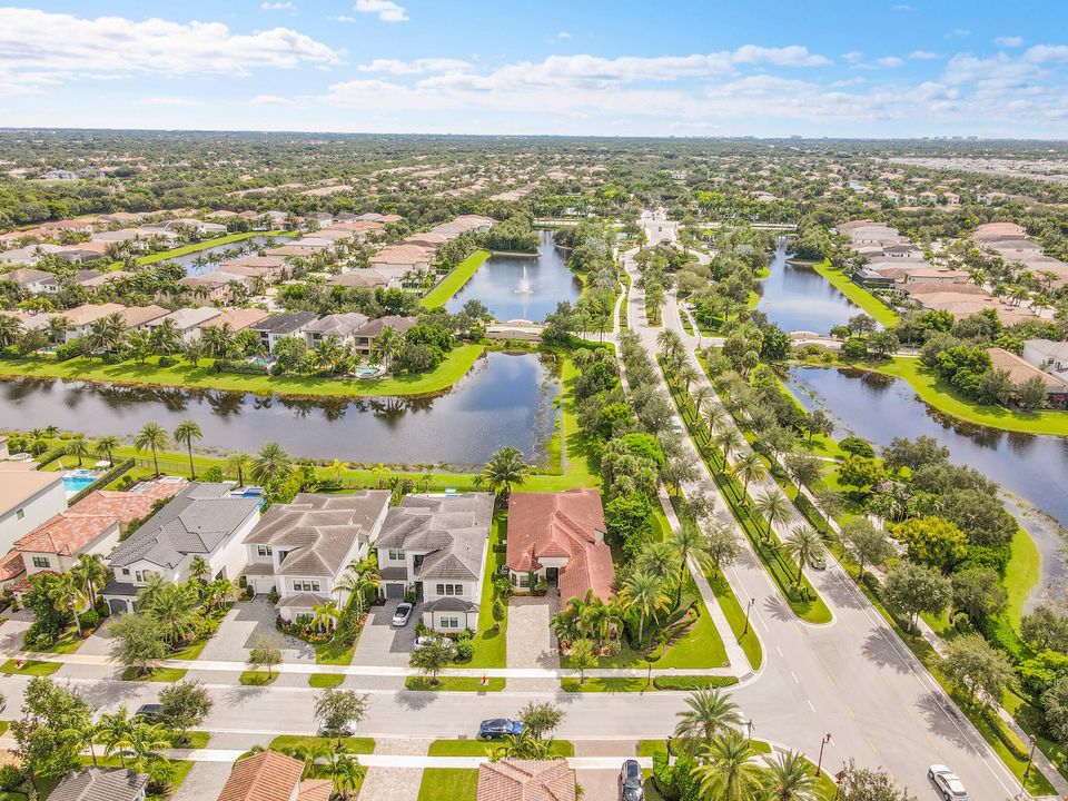 Active With Contract: $1,699,000 (4 beds, 3 baths, 3057 Square Feet)