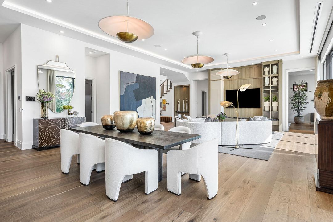 For Sale: $11,250,000 (5 beds, 7 baths, 5941 Square Feet)