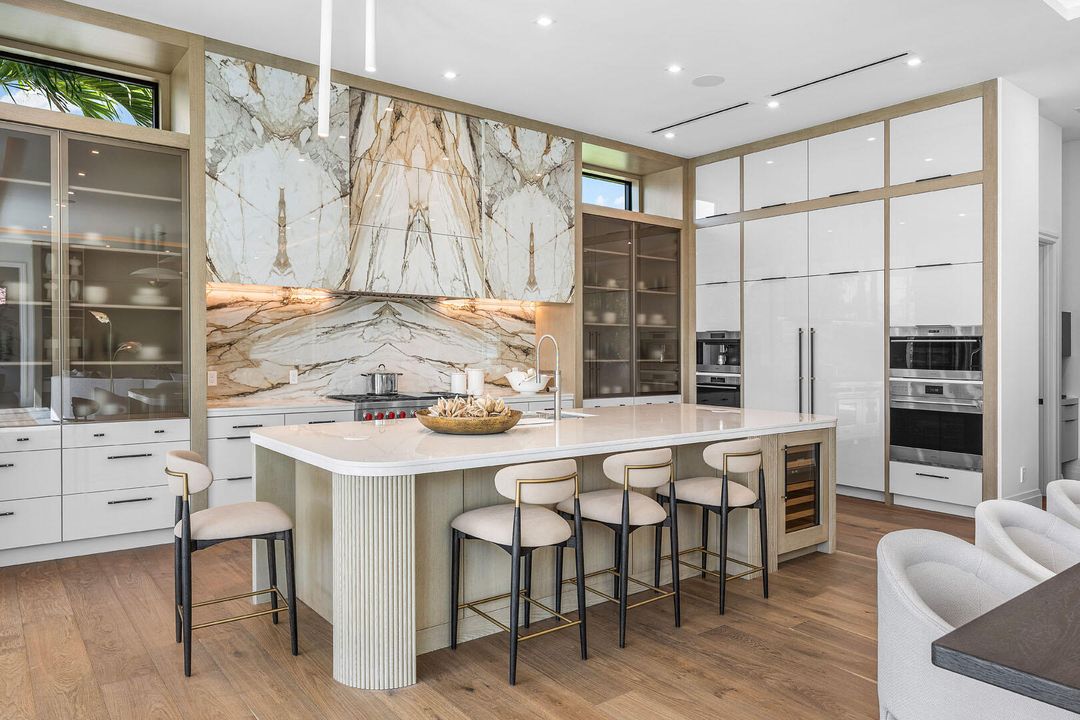 For Sale: $11,250,000 (5 beds, 7 baths, 5941 Square Feet)