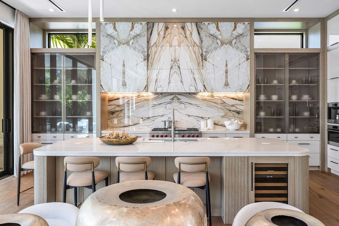 For Sale: $11,250,000 (5 beds, 7 baths, 5941 Square Feet)