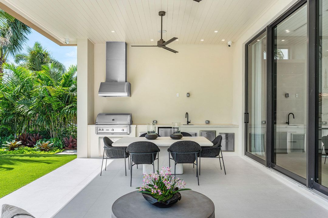 For Sale: $11,250,000 (5 beds, 7 baths, 5941 Square Feet)