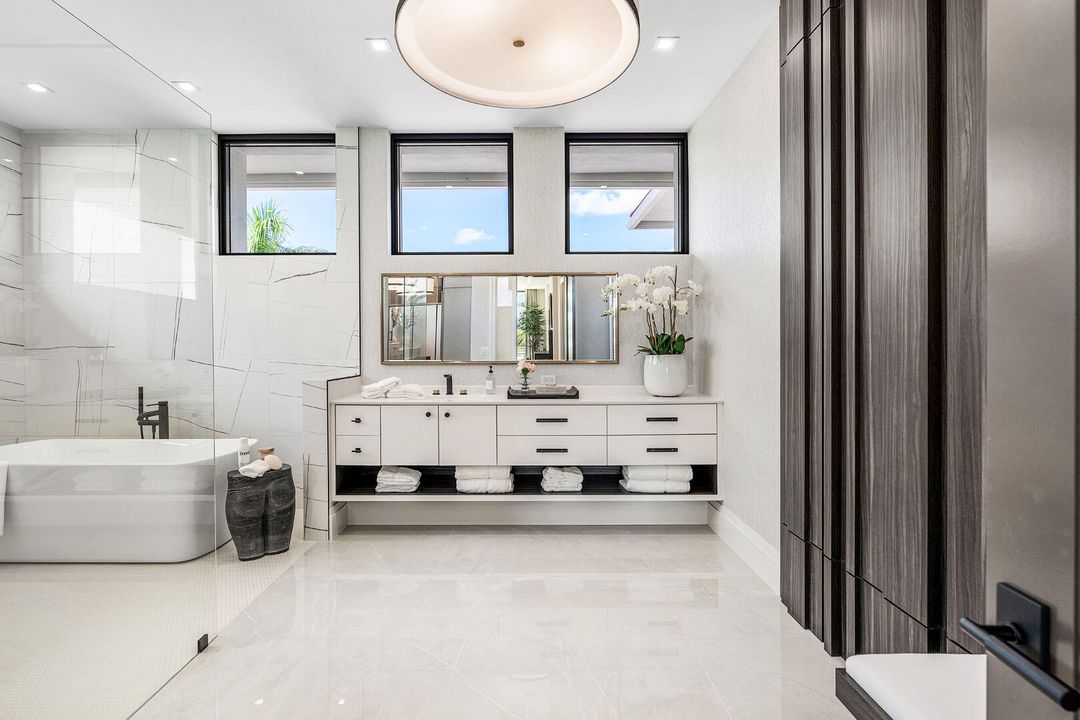 For Sale: $11,250,000 (5 beds, 7 baths, 5941 Square Feet)