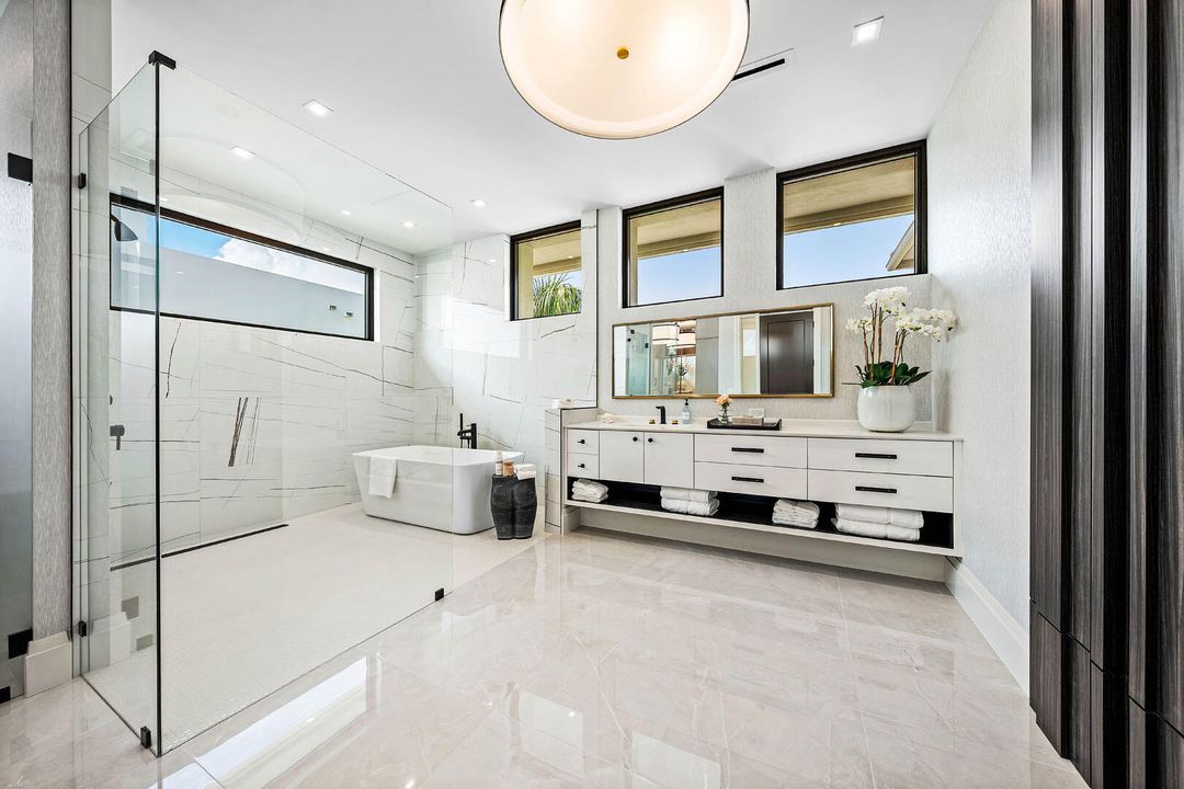 For Sale: $11,250,000 (5 beds, 7 baths, 5941 Square Feet)