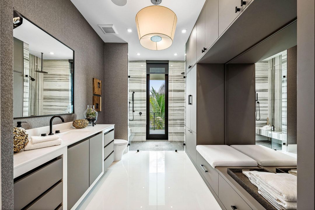 For Sale: $11,250,000 (5 beds, 7 baths, 5941 Square Feet)