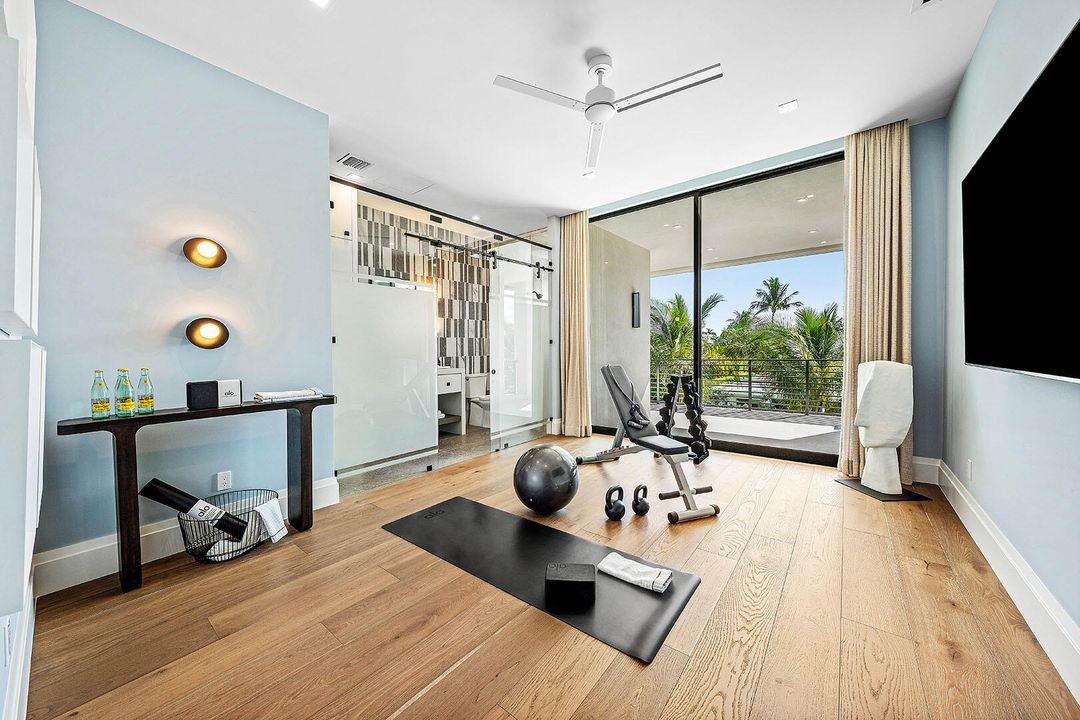 For Sale: $11,250,000 (5 beds, 7 baths, 5941 Square Feet)