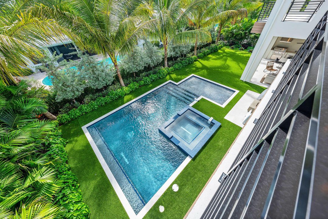 For Sale: $11,250,000 (5 beds, 7 baths, 5941 Square Feet)