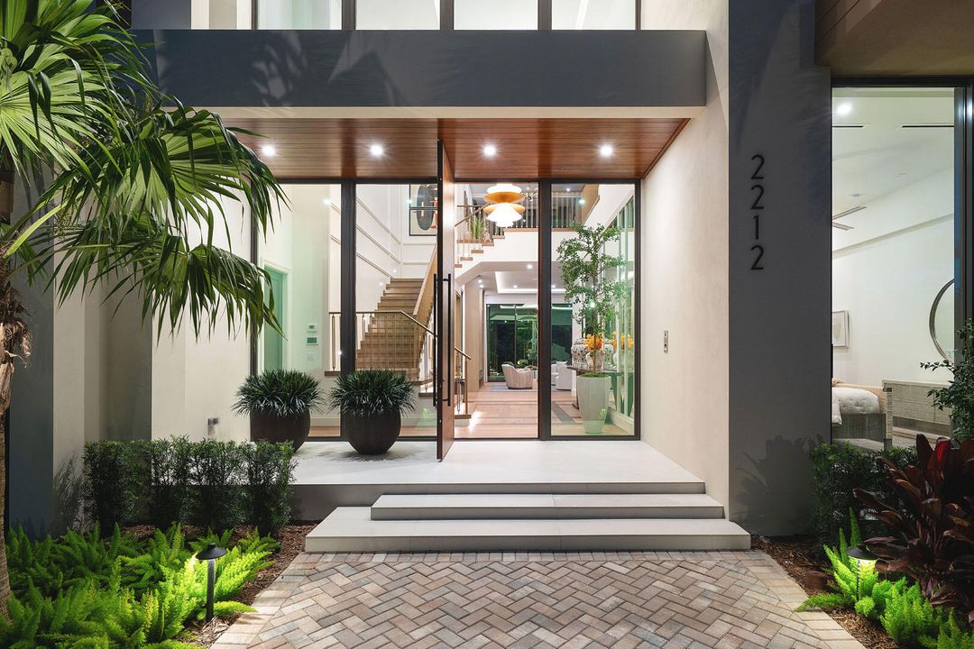 For Sale: $11,250,000 (5 beds, 7 baths, 5941 Square Feet)