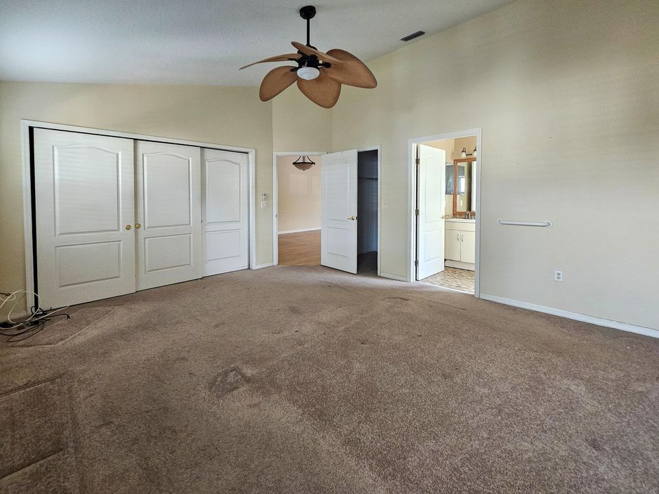 合同活跃: $199,900 (2 贝兹, 2 浴室, 1536 平方英尺)