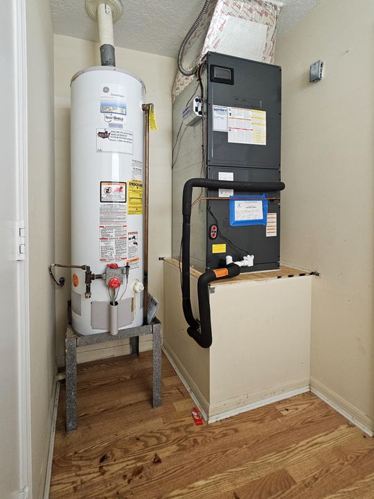 合同活跃: $199,900 (2 贝兹, 2 浴室, 1536 平方英尺)