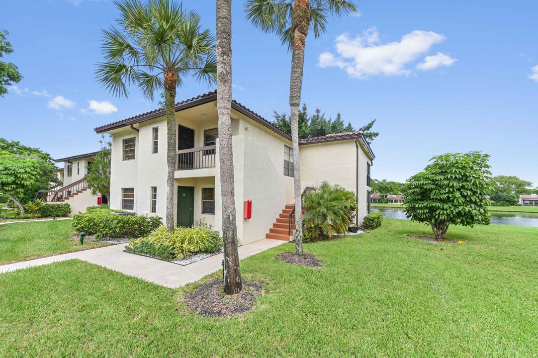 Active With Contract: $349,900 (3 beds, 2 baths, 1411 Square Feet)